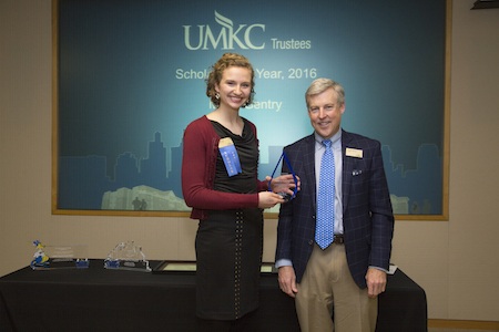 Maria Gentry being awarded the UMKC Trustees Scholar of the Year Award in 2016